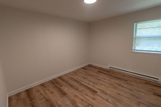 Building Photo - 3310 Belle Meade Dr