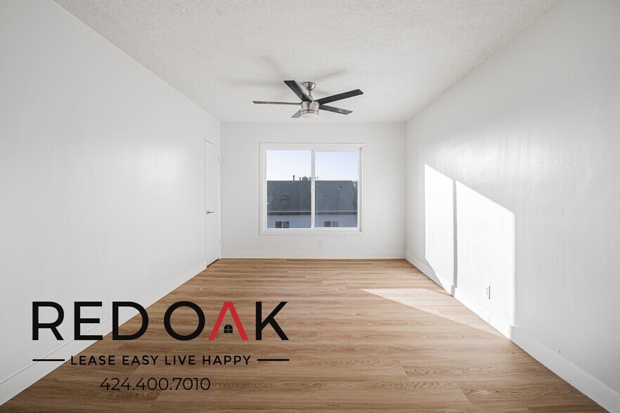 Building Photo - 1115 W 111th St