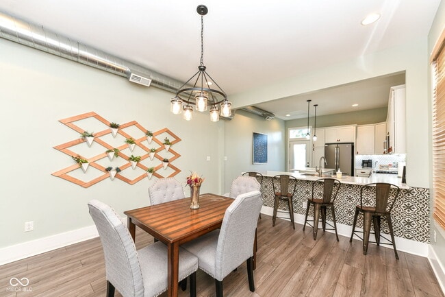 Building Photo - 1242 S Talbott St