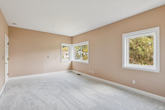 Building Photo - 32 Marin Bay Park Ct