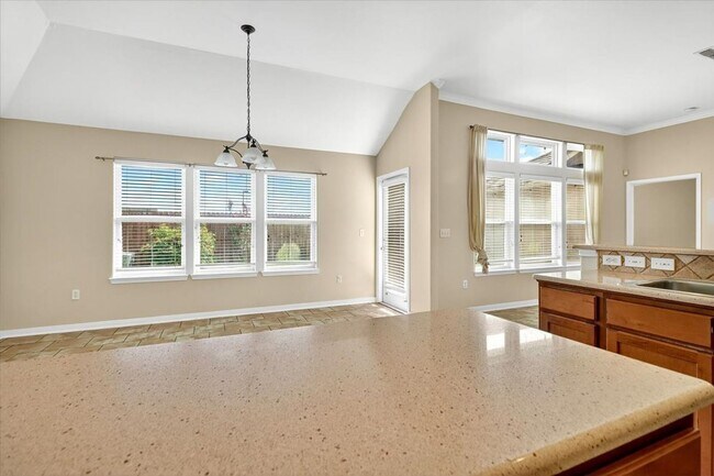 Building Photo - 6018 Tapestry Dr
