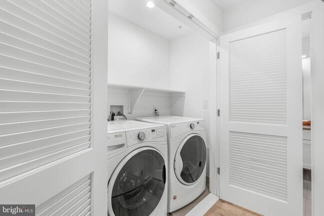 Building Photo - 237 N 23rd St