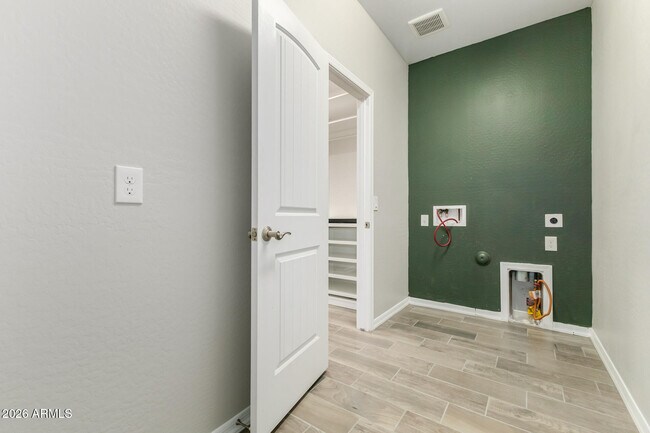 Building Photo - 17771 W Granite View Dr