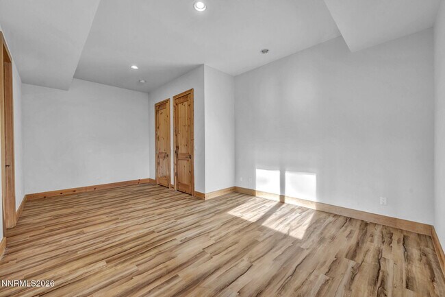 Building Photo - 54 Bennington Ct