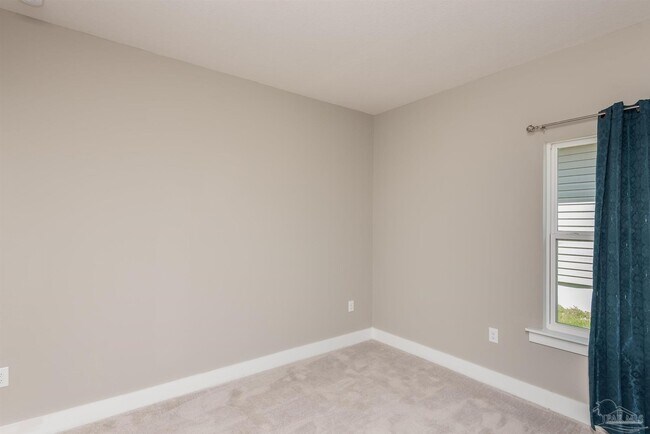 Building Photo - 240 Camellia Dr