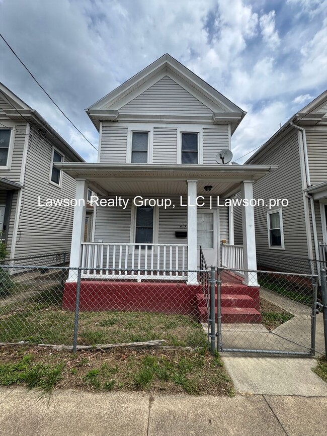Building Photo - Newly Updated House with Fenced Yard