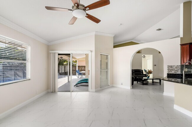 Building Photo - 2962 SW Coastal Terrace