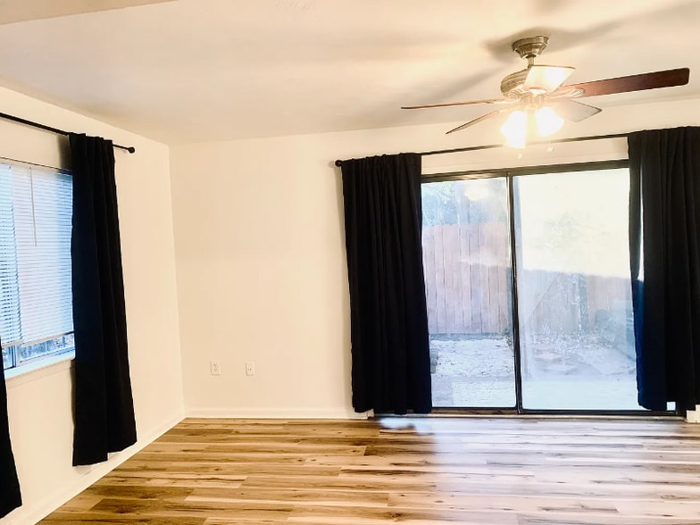 Building Photo - 527 Tibet Ave