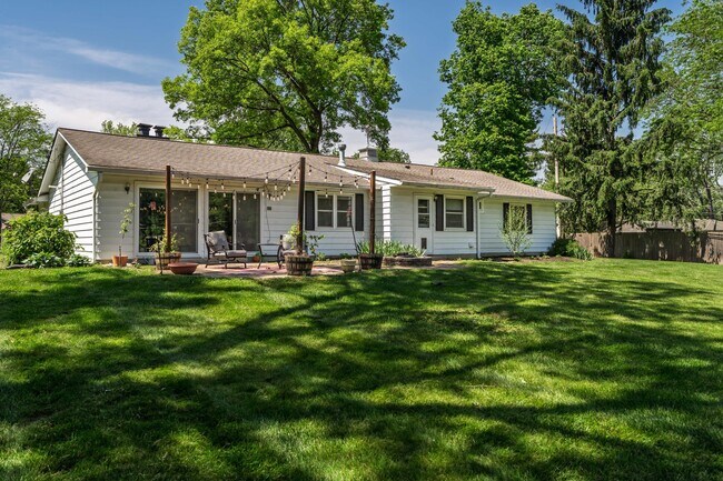 Building Photo - 6744 Merwin Pl