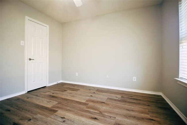 Building Photo - 43 W Spindle Tree Cir