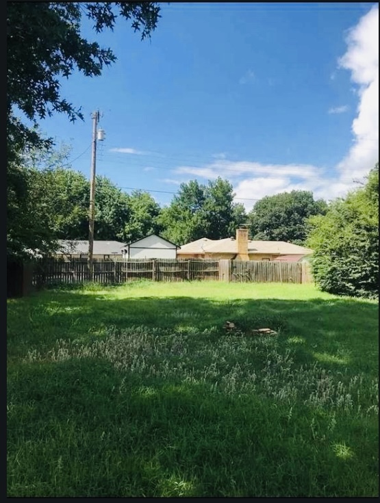 Building Photo - 1505 Huntington Way