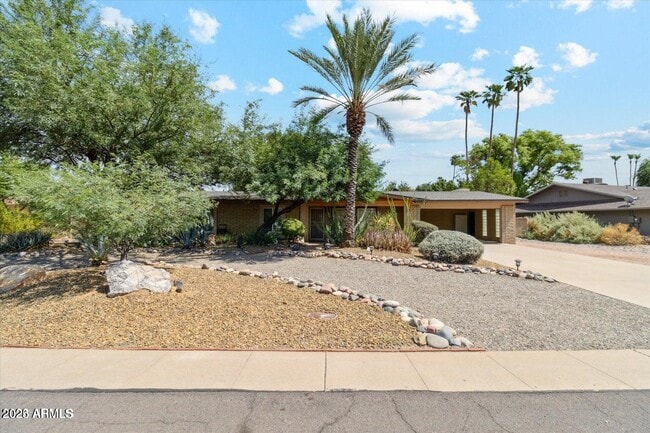 Primary Photo - 5838 E Cochise Rd