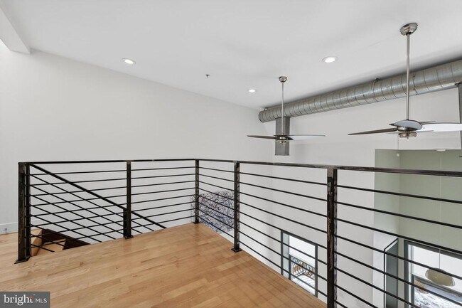 Building Photo - 1328 Maryland Ave NE