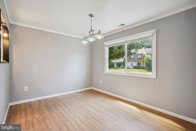 Building Photo - 1009 Saber Ln