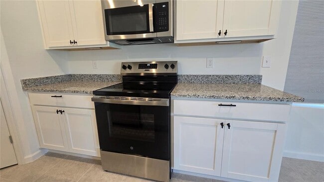 Building Photo - 2443 Grey Hawk Dr