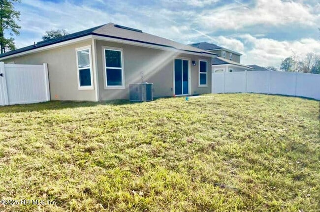 Building Photo - 8030 Meadow Walk Ln