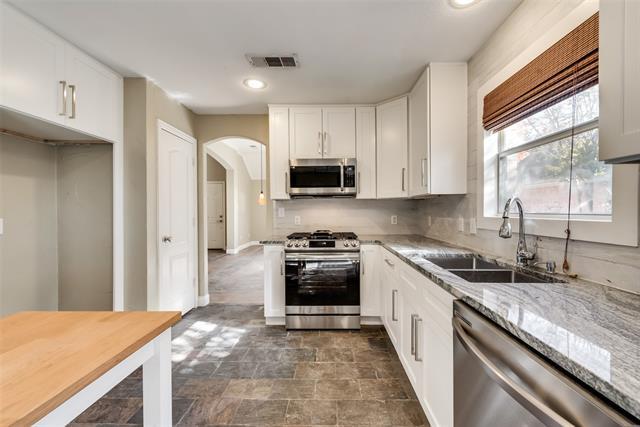 Building Photo - 1875 Oak Bend Dr