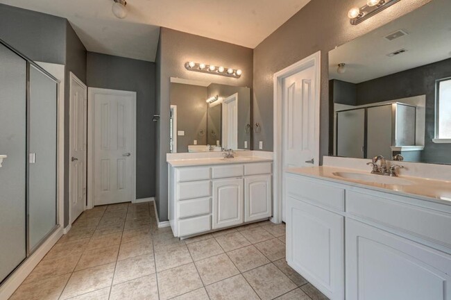 Building Photo - 5755 Skinner Way