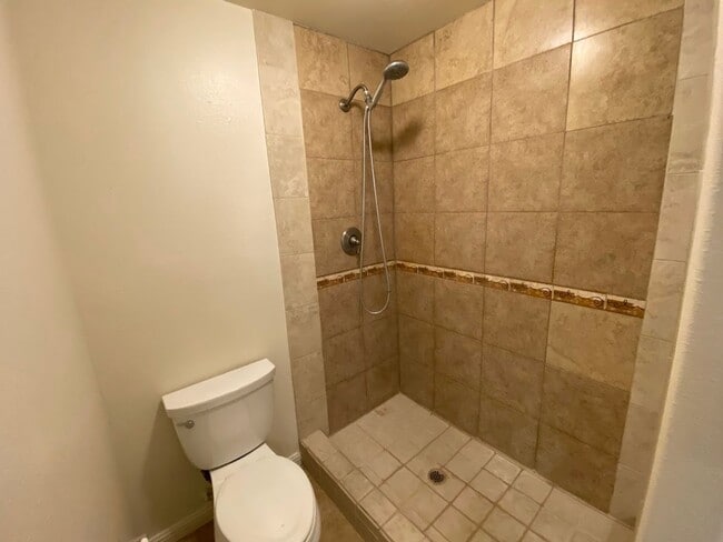 Building Photo - 3 Bedroom 2 Bathroom Home In Rosemont Open House Friday April 3rd 4-5 PM