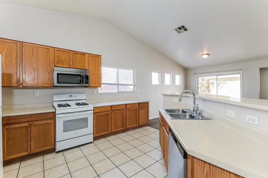 Building Photo - 4738 Zia Ridge St