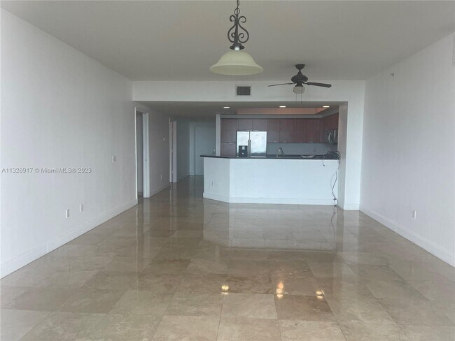 Building Photo - 15051 Royal Oaks Ln