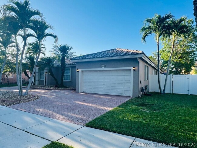 Building Photo - 12725 NW 18th Ct