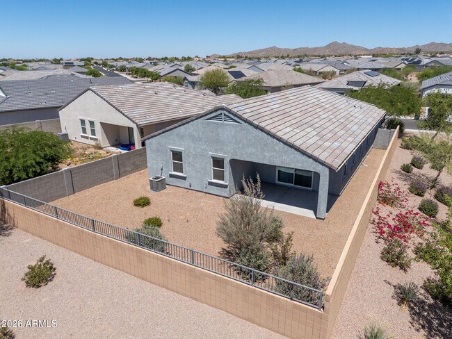 Building Photo - 1075 W Avalon Canyon Dr