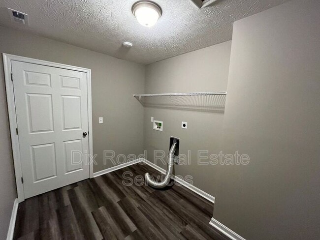 Building Photo - 403 McEwing Dr