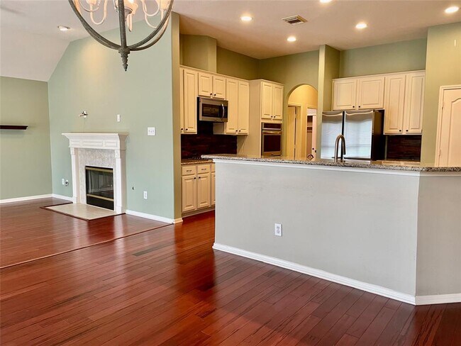 Building Photo - 608 Biscayne Bend Ln