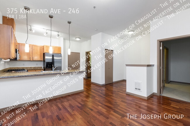 Building Photo - 375 Kirkland Ave