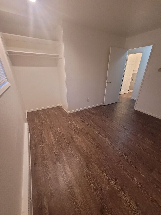 Building Photo - Comfortable 3 bedroom with carport in Moses Lake