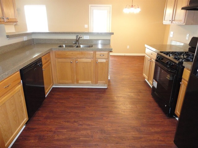 Building Photo - 2207 Lazy Days Rd