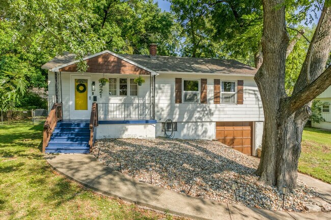 Building Photo - 4945 N Euclid Ave