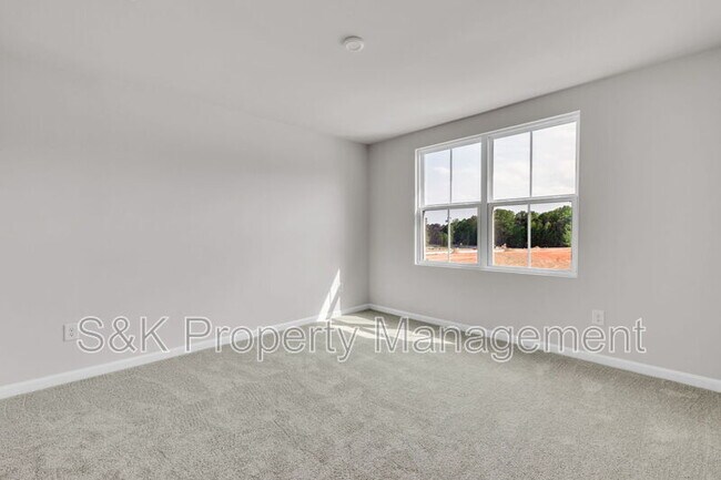 Building Photo - 2113 Gilmer Ln