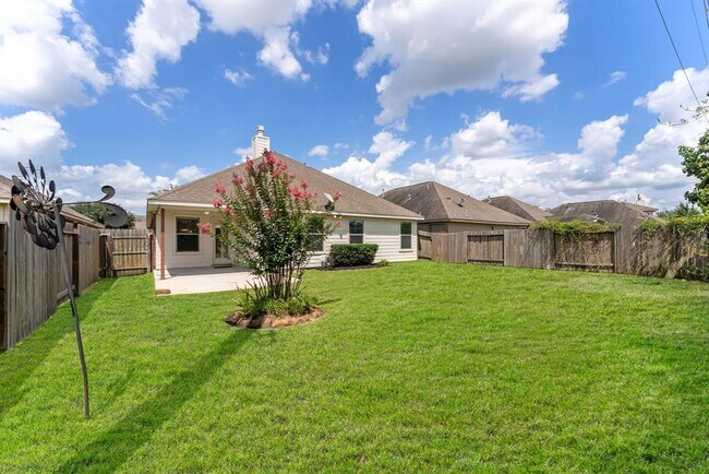 Building Photo - 28519 Lockeridge View Dr