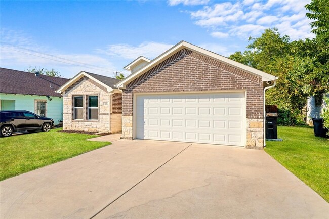 Building Photo - 3305 Avenue J