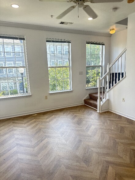 Building Photo - 43560 Evergold Terrace