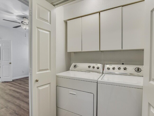 Building Photo - 1102 Brashear Ln