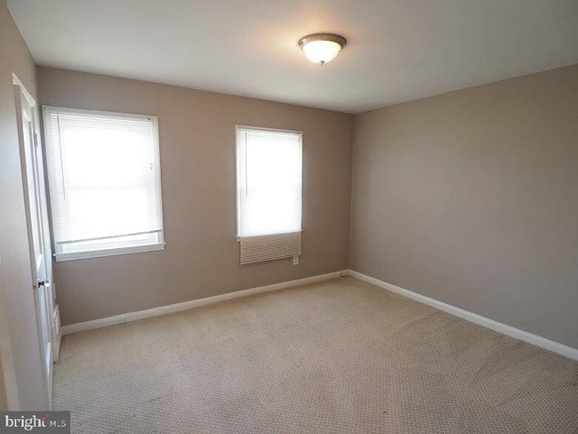 Building Photo - 7065 Eastbrook Ave