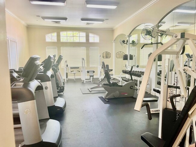 Building Photo - Barksdale 2 Bed / 2 Bath