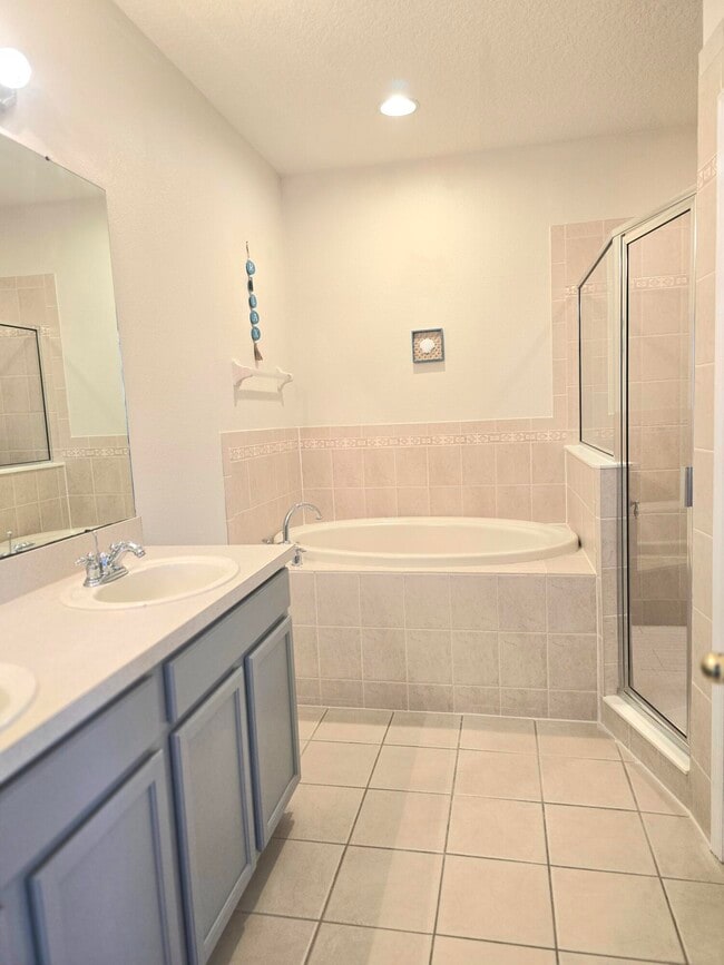 Building Photo - 1112 Andrew Aviles Cir