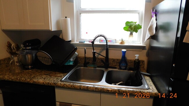 Building Photo - 225 Virginia St