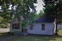 Building Photo - 830 S Main St
