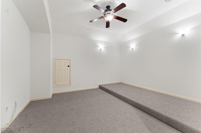 Building Photo - 3 N Beech Springs Cir