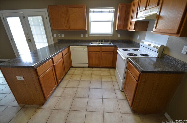 Building Photo - 9139 Laguna Hills