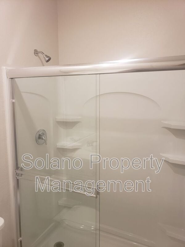 Building Photo - 2940 Sugar Pne St