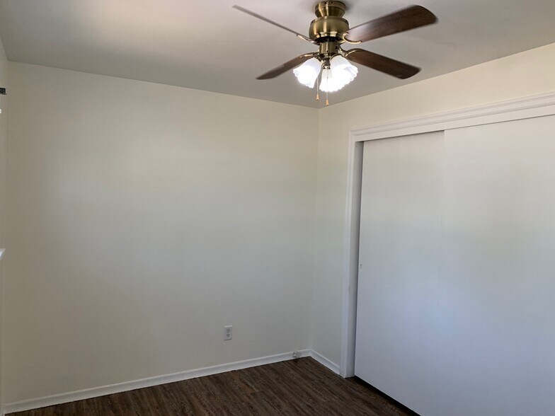 Bedroom 3 - 5405 W Manor Crest St