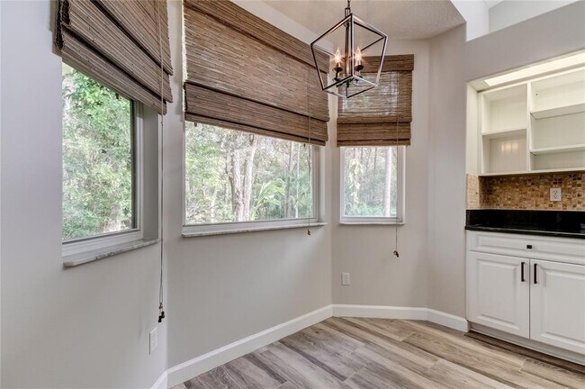 Building Photo - 10426 Springrose Dr