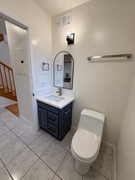 Building Photo - 2446 S Centinela Ave