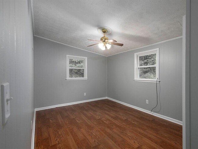 Building Photo - 2123 Hanfred Ct